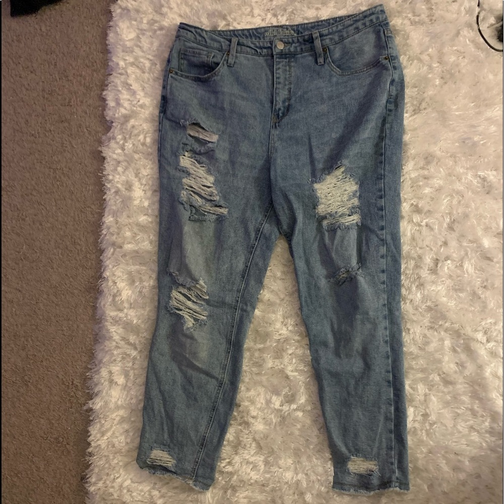 High Wasted Distressed mom jeans